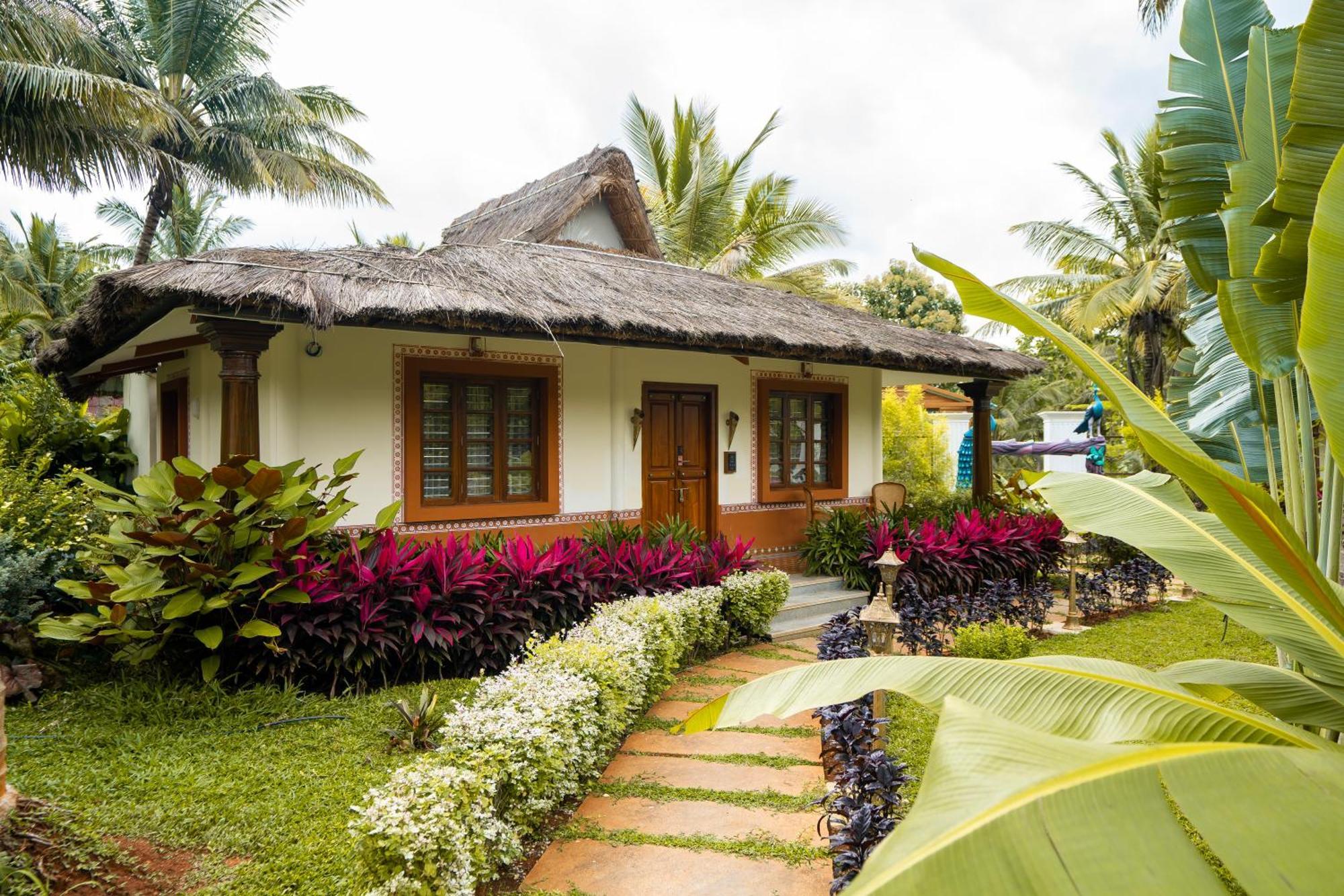 Tropical Villages Chāmundi 外观 照片