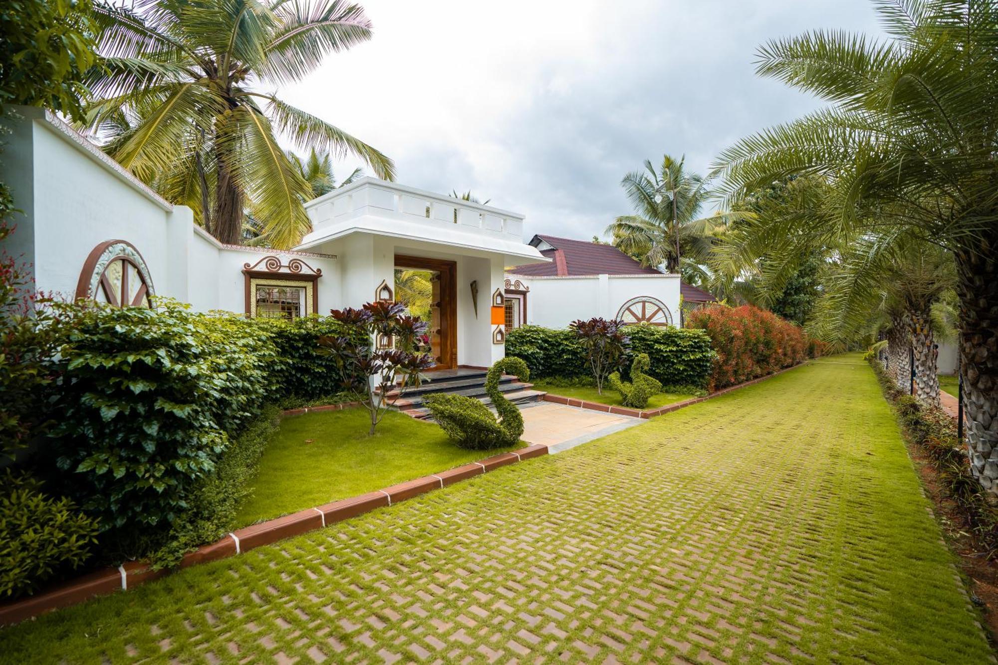 Tropical Villages Chāmundi 外观 照片